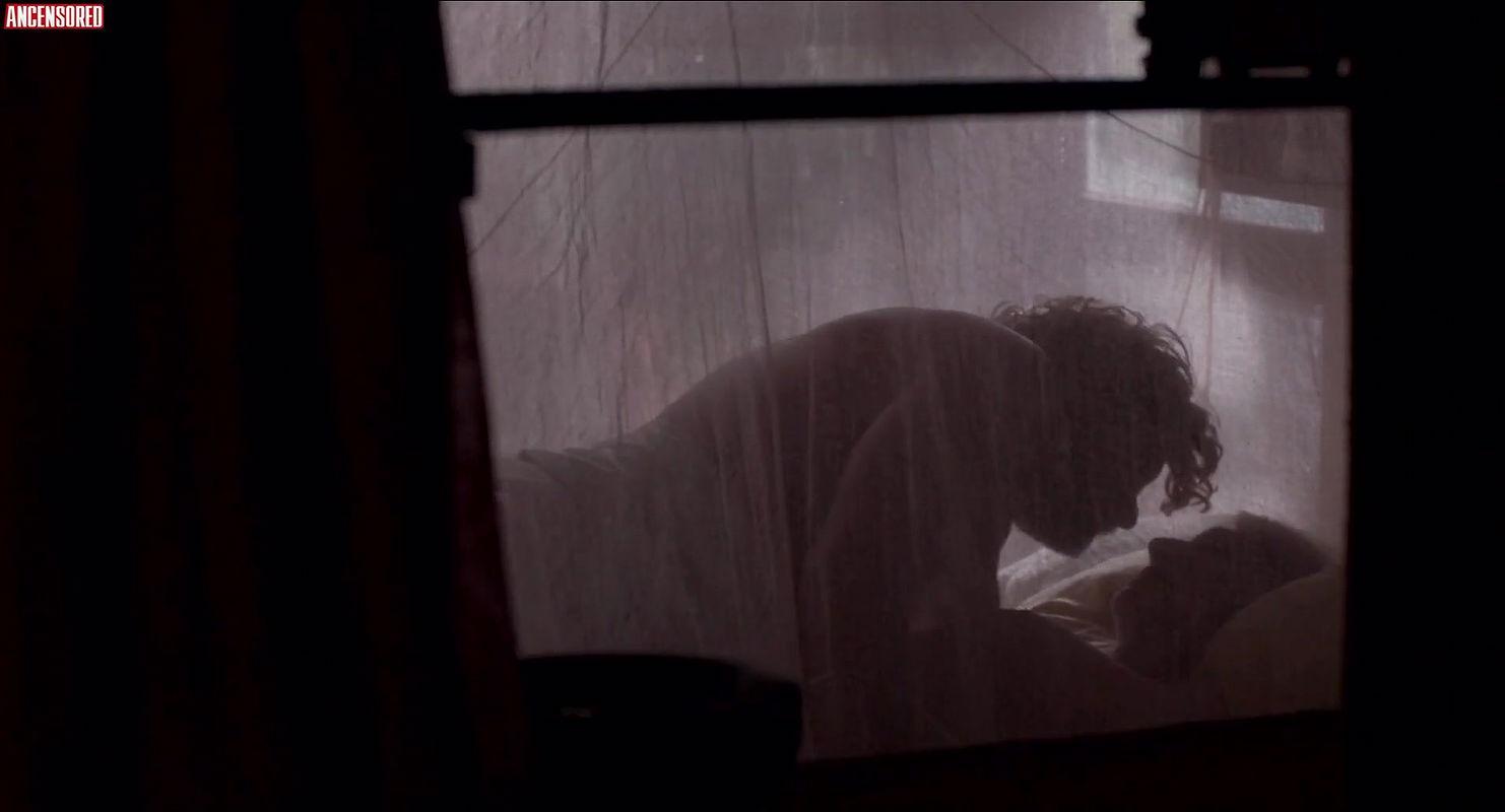 Elizabeth Debicki – breath