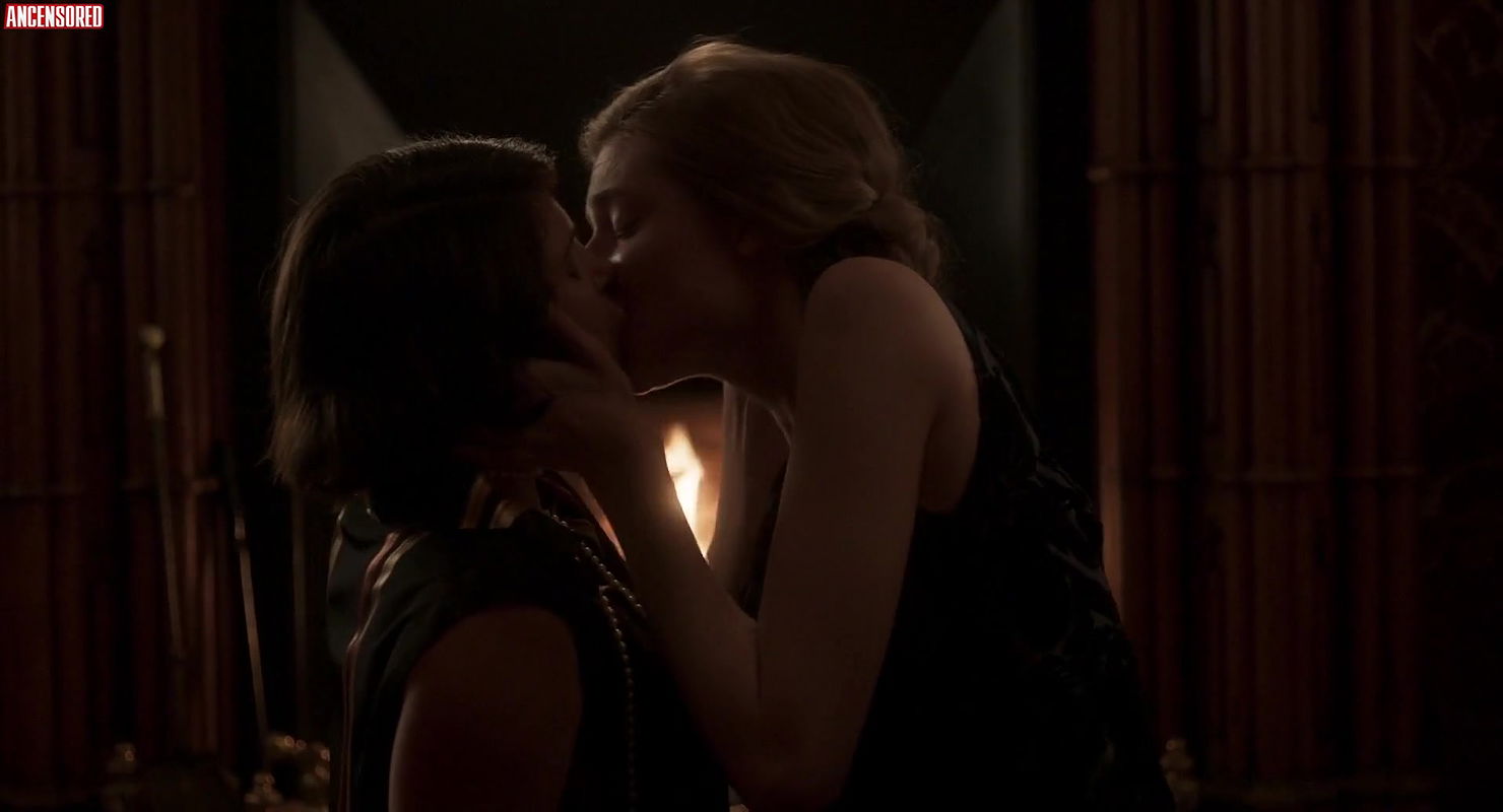 Elizabeth Debicki – vita and virginia