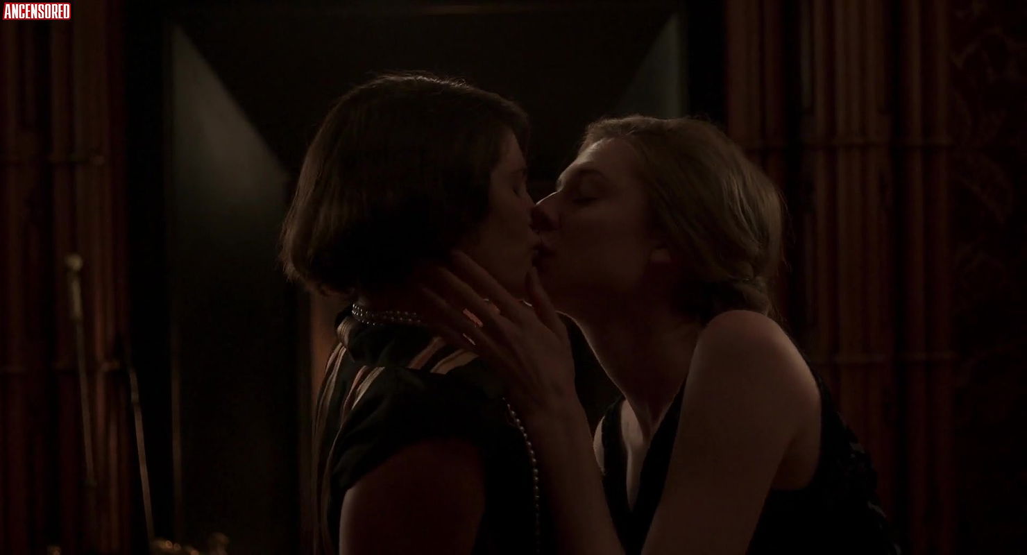 Elizabeth Debicki – vita and virginia