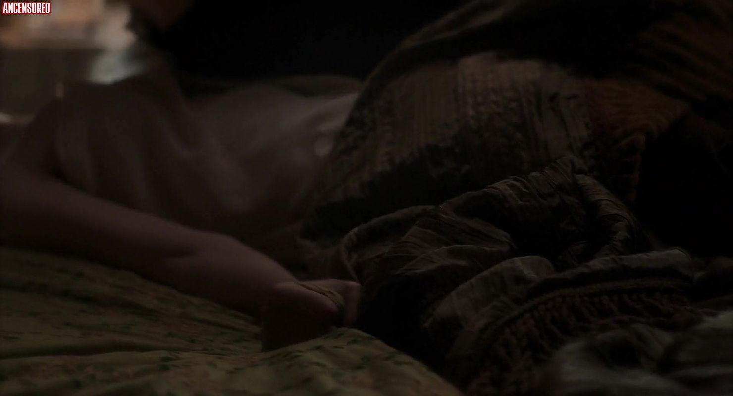 Elizabeth Debicki – vita and virginia