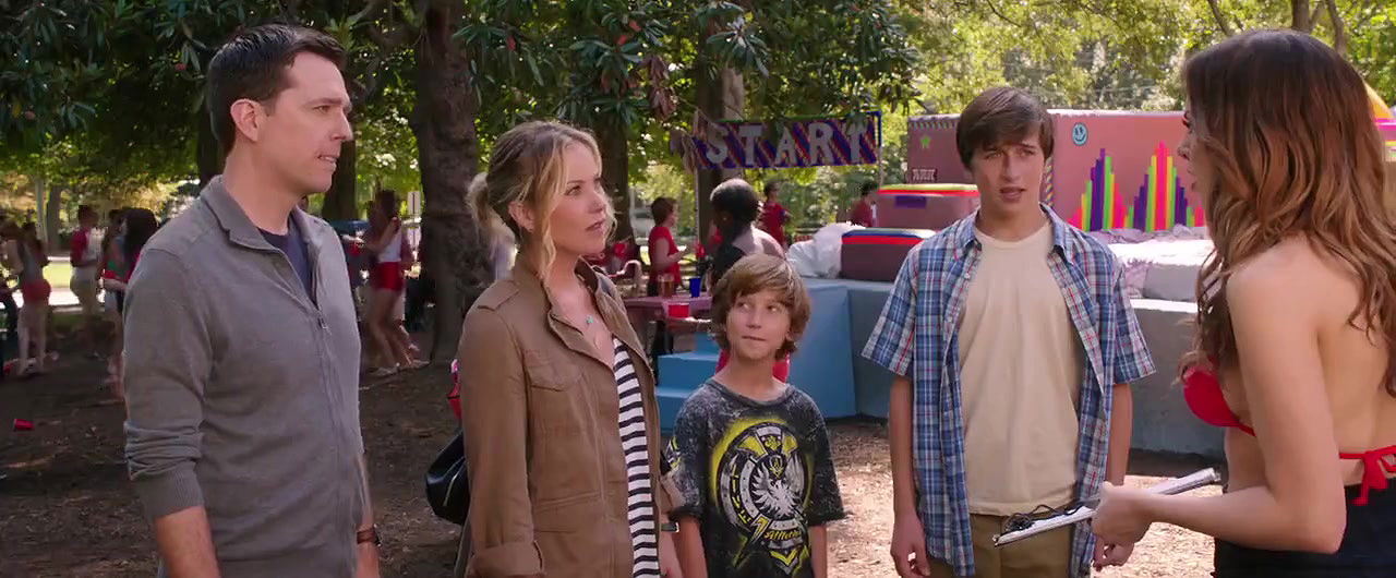 Elizabeth Gillies – Vacation II