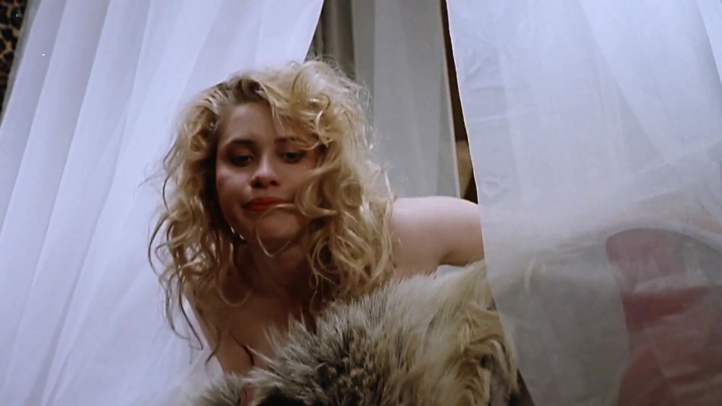 Elizabeth Kaitan – Slave Girls from Beyond Infinity