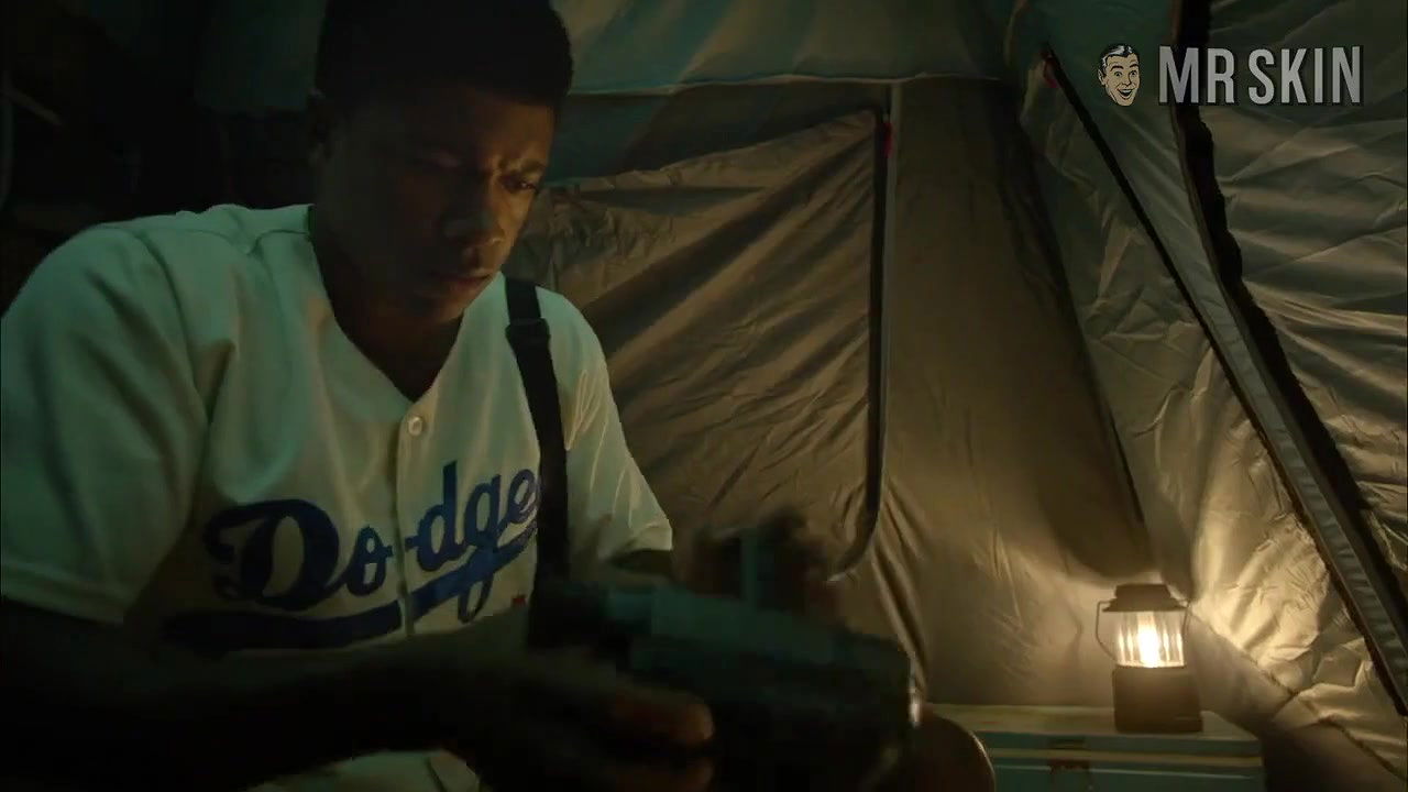 Elizabeth Mitchell – Dead of Summer