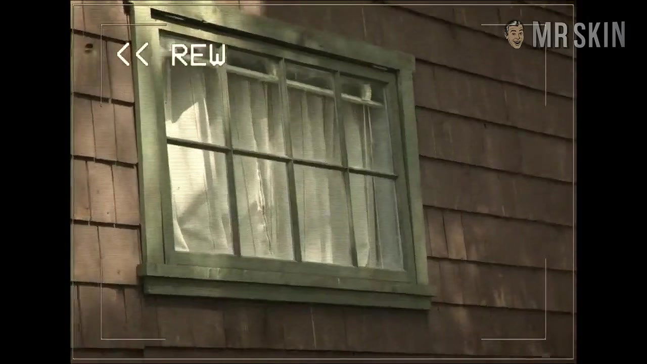 Elizabeth Mitchell – Dead of Summer