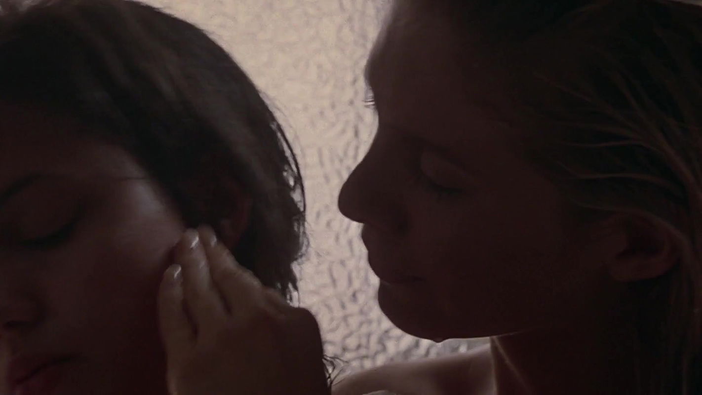 Elizabeth Mitchell – Gia