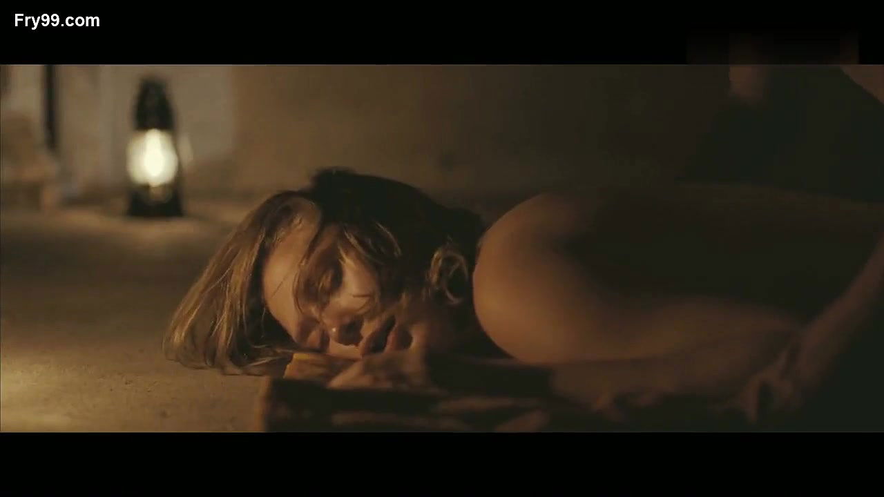 Elizabeth Olsen – Martha Marcy May Marlene