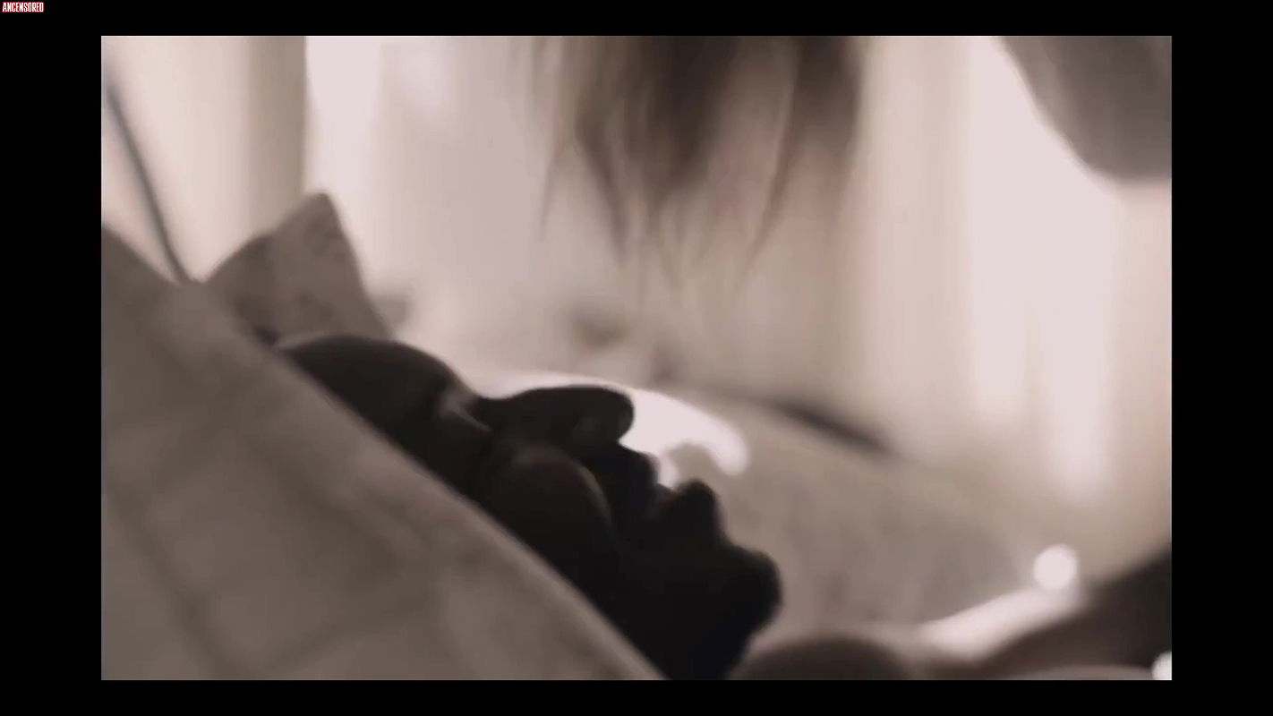 Elizabeth Olsen – sorry for your loss 2