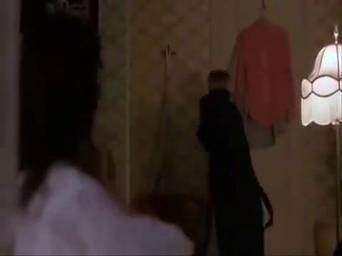 Elizabeth Pe – Down and Out in Beverly Hills