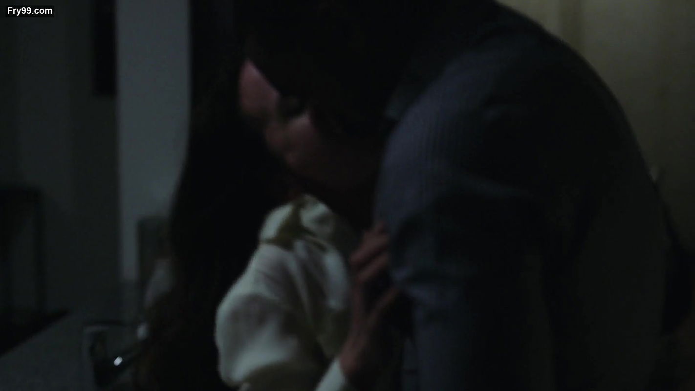 Elizabeth Reaser – easy