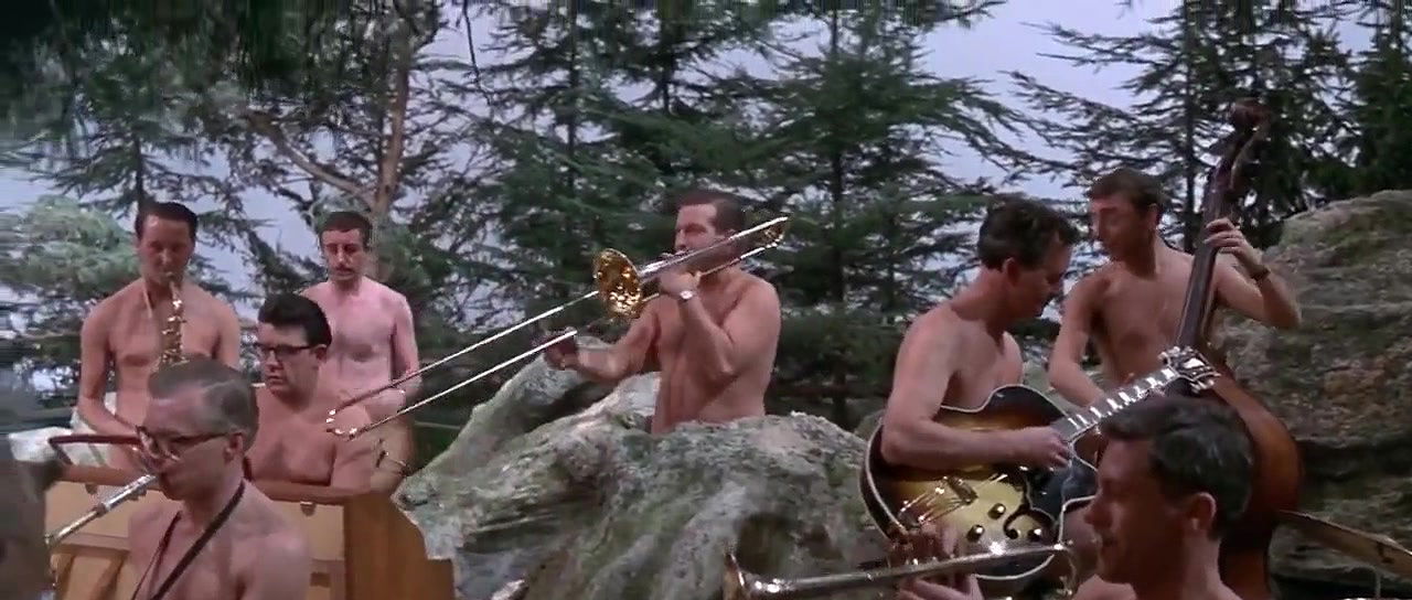 Elke Sommer – a shot in the dark