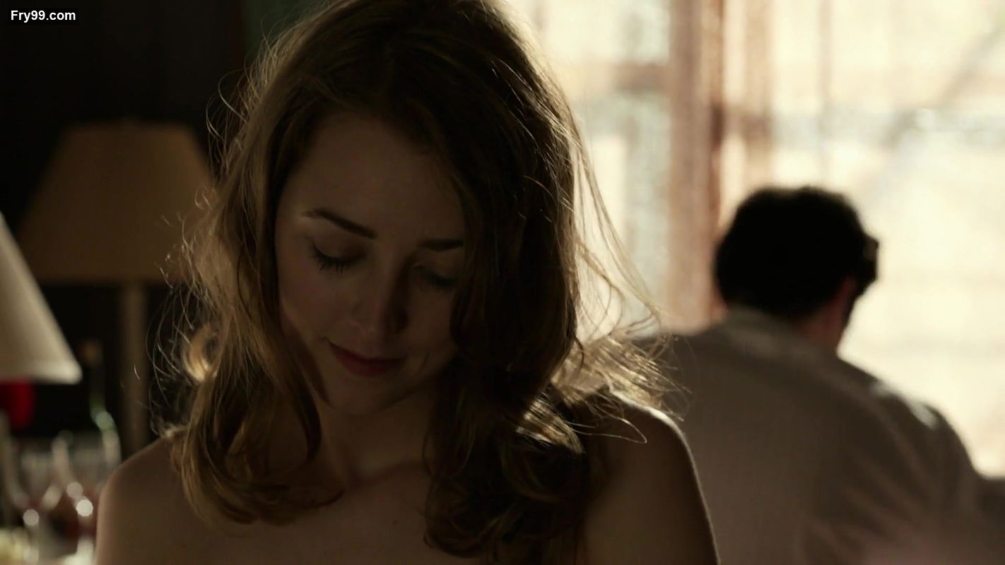 Ella Rae Peck – the looming tower