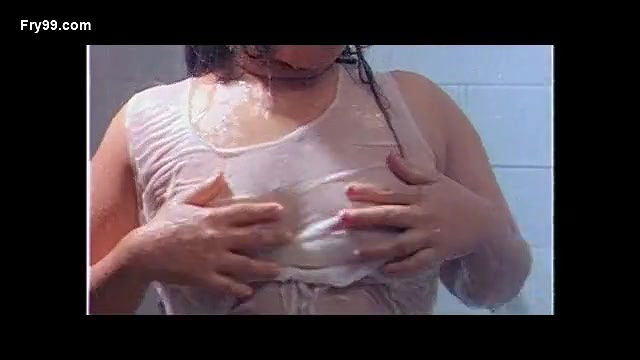 Sexy Indian In Shower – Movies