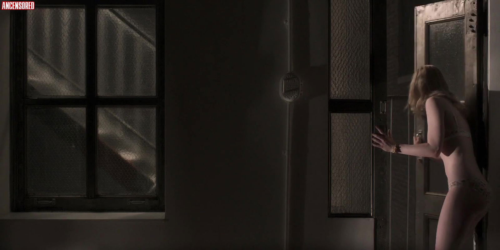 Elle Fanning – a rainy day in new york