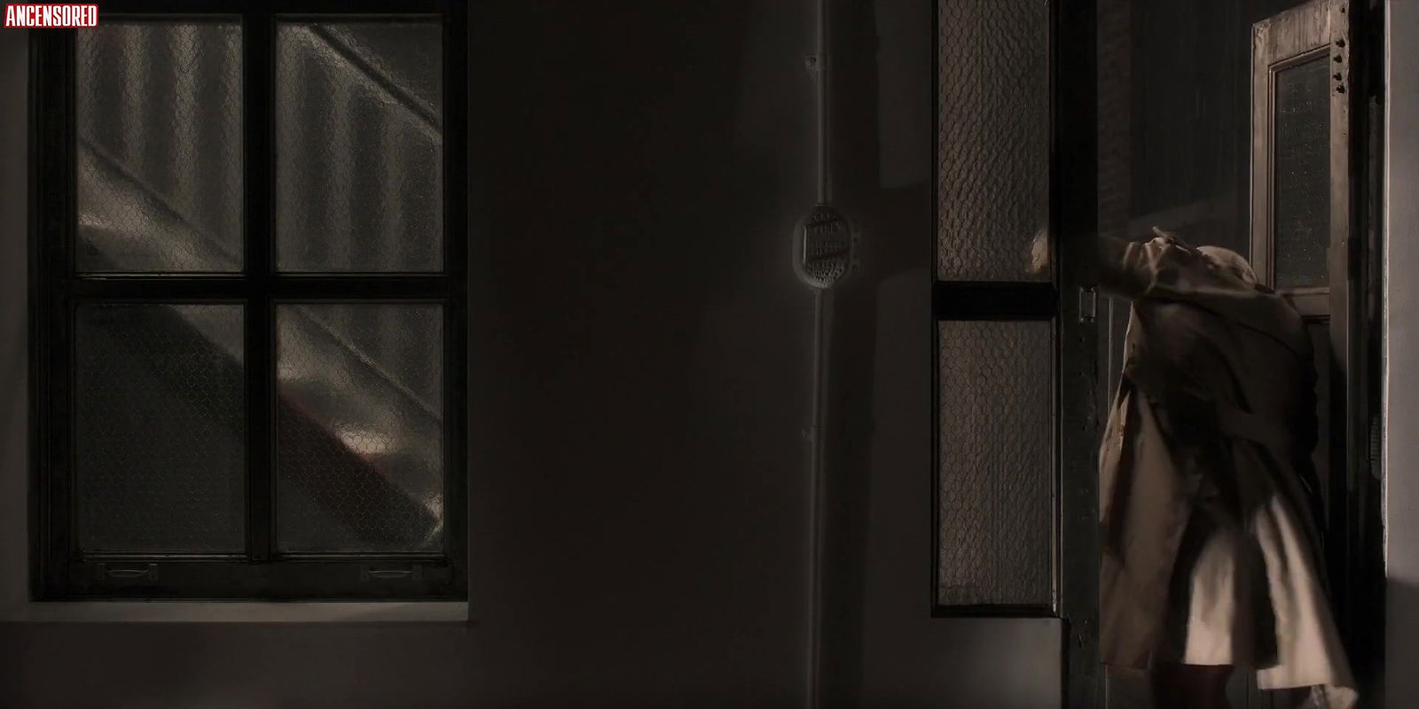 Elle Fanning – a rainy day in new york