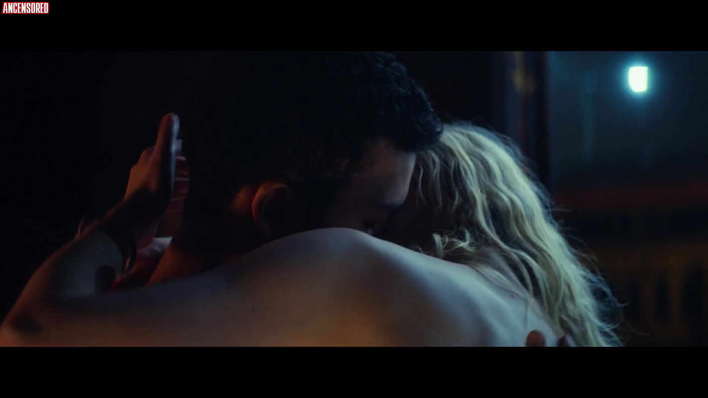 Elle Fanning – all the bright places