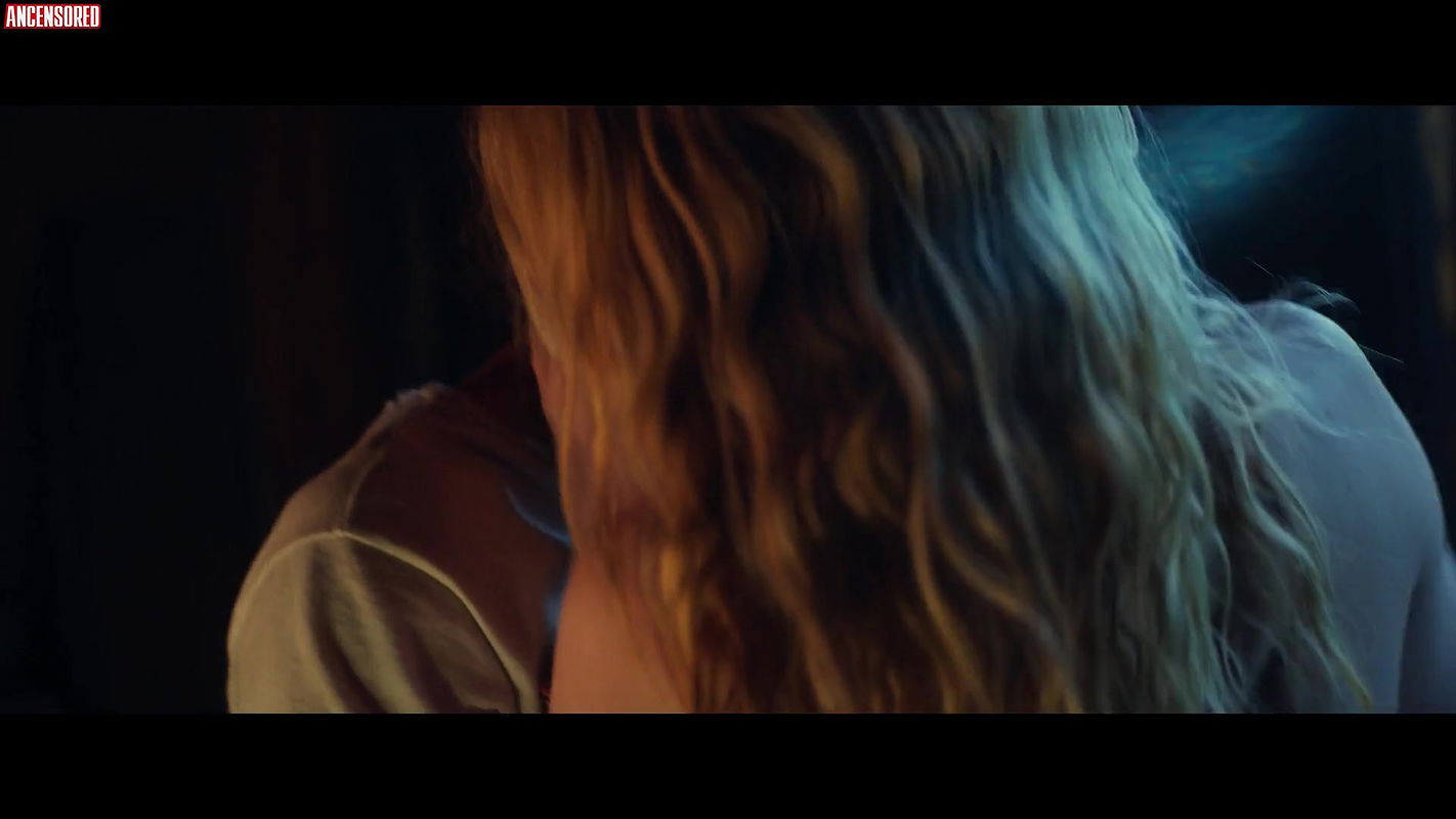 Elle Fanning – all the bright places