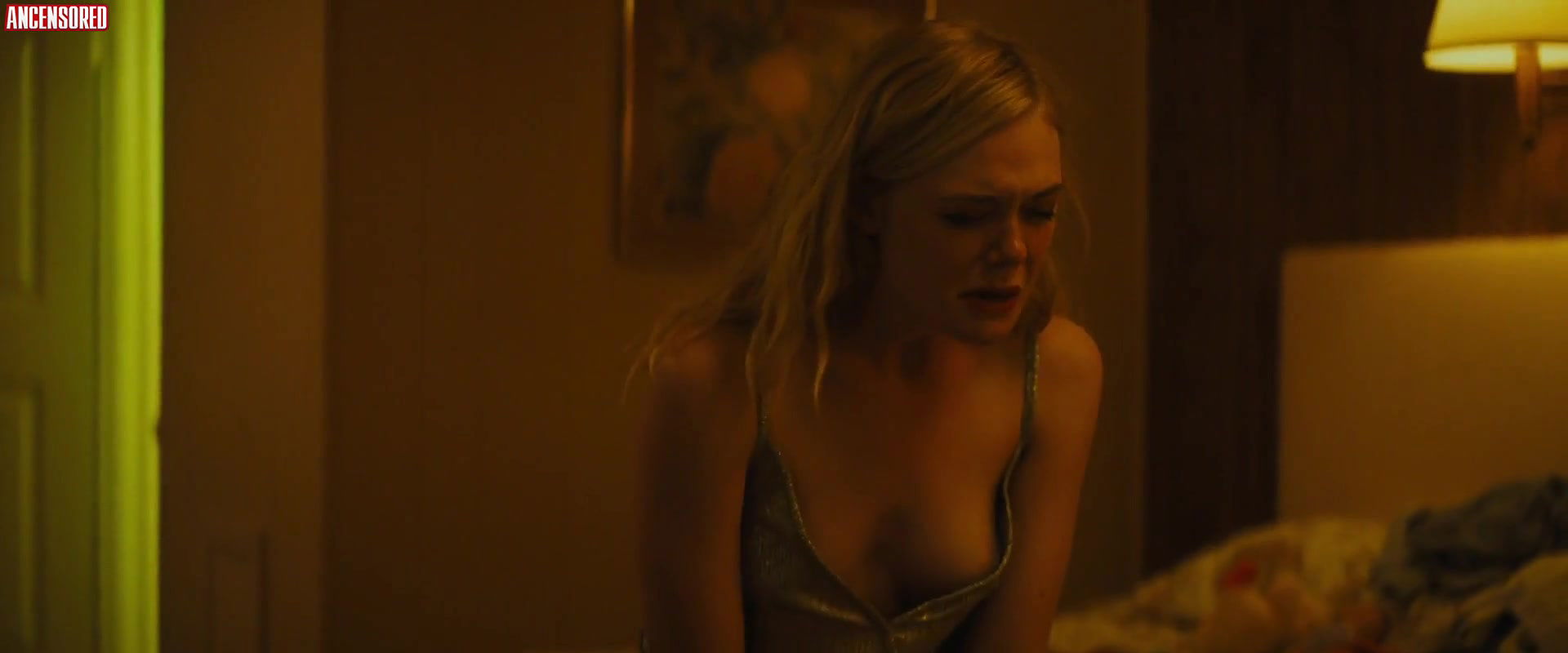 Elle Fanning – galveston