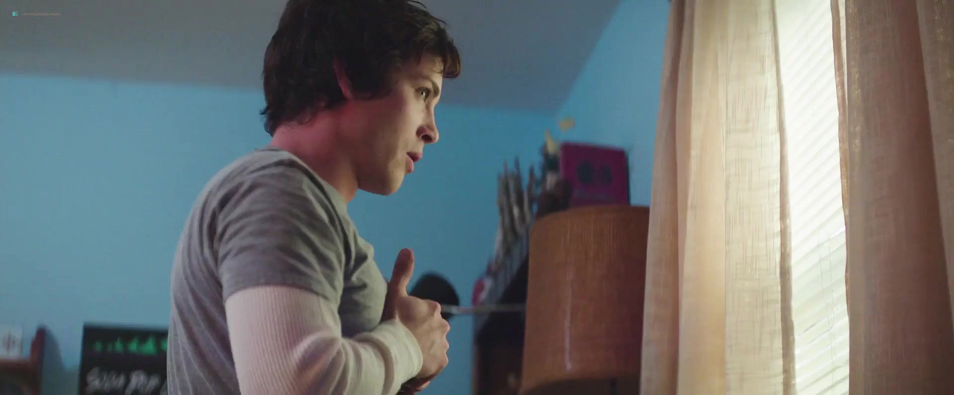 Elle Fanning – the vanishing of sidney hall