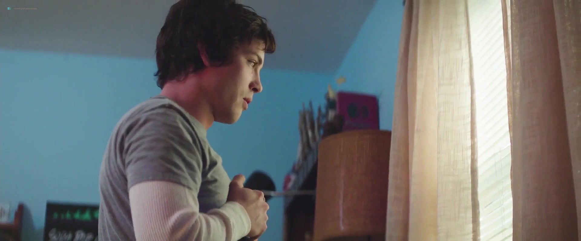 Elle Fanning – the vanishing of sidney hall