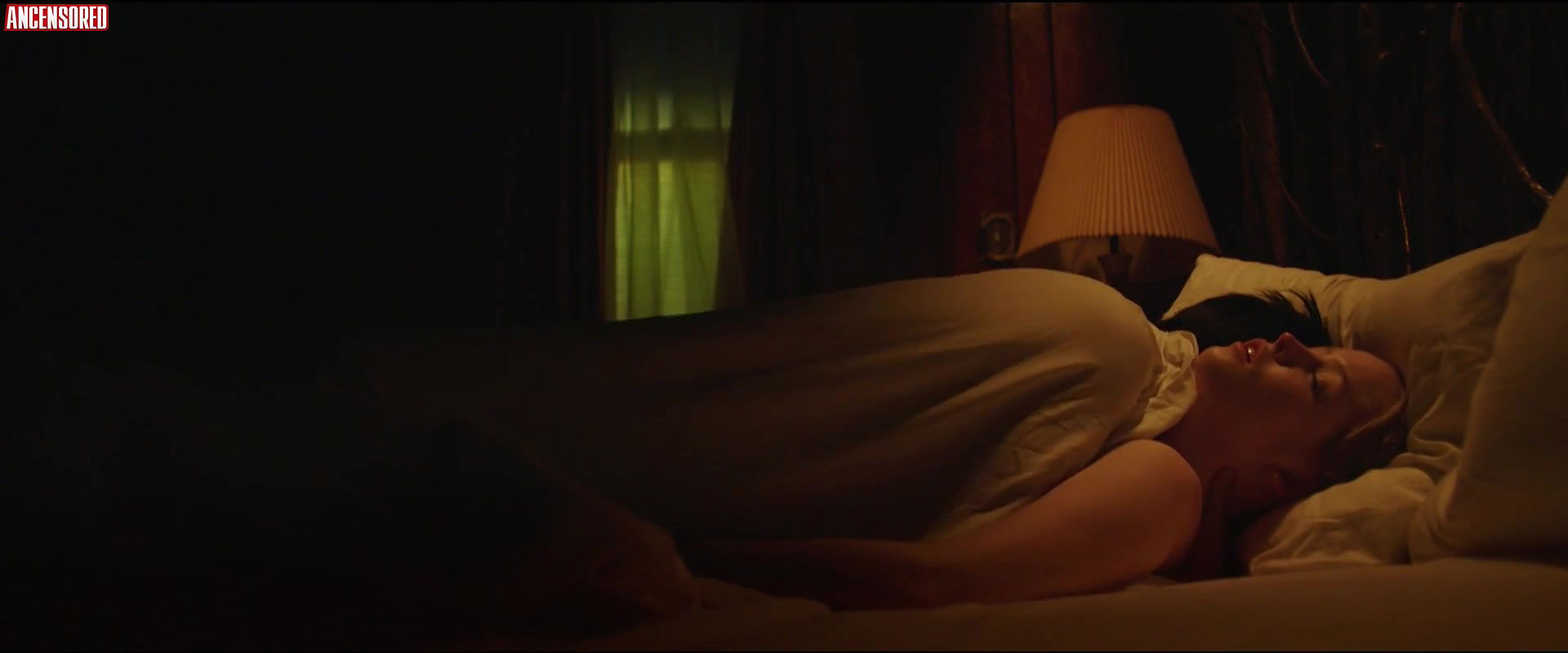 ellie bamber – high resolution