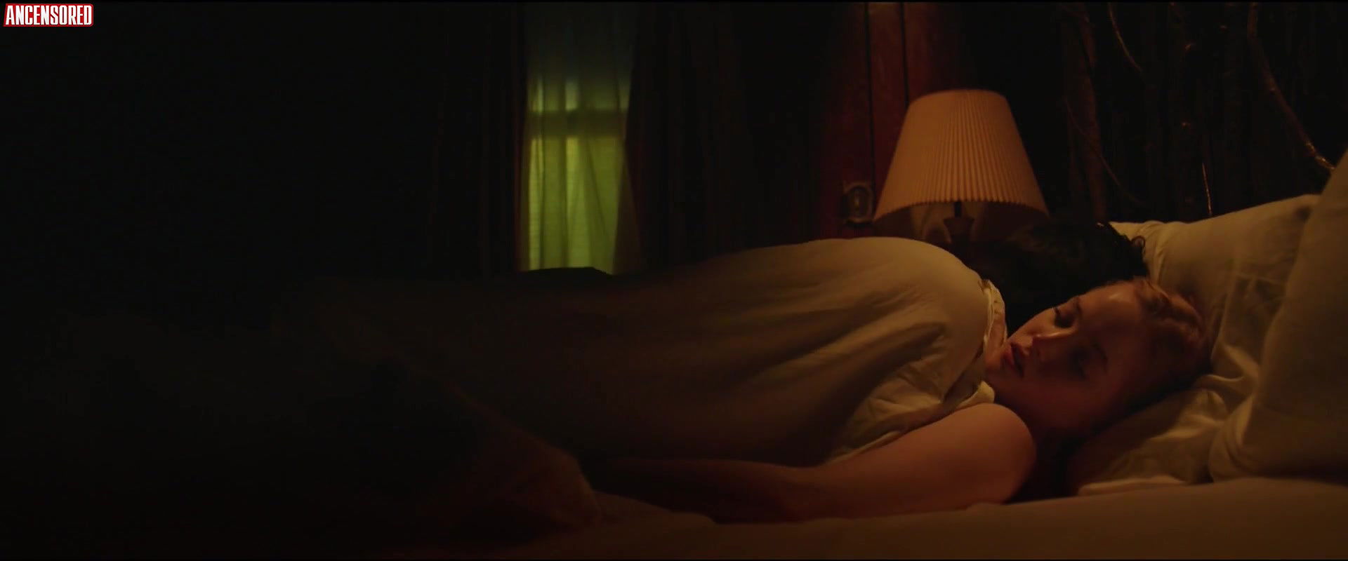 ellie bamber – high resolution