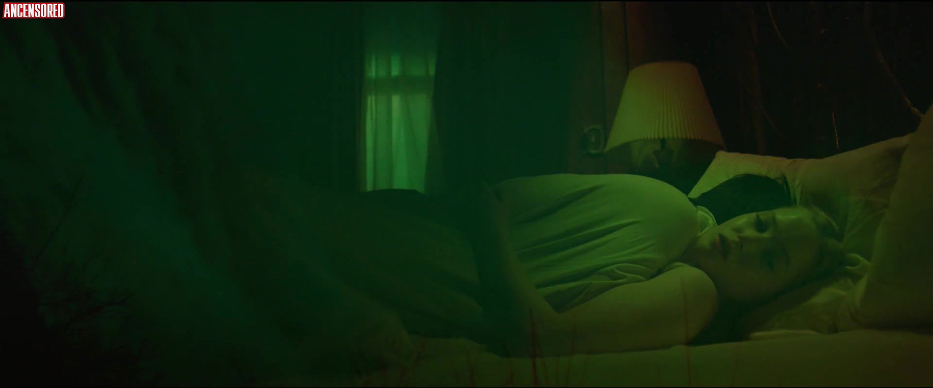 ellie bamber – high resolution