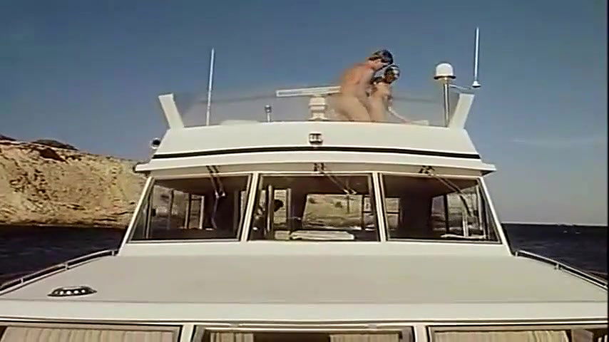 Elodie Delage – vacances a ibiza