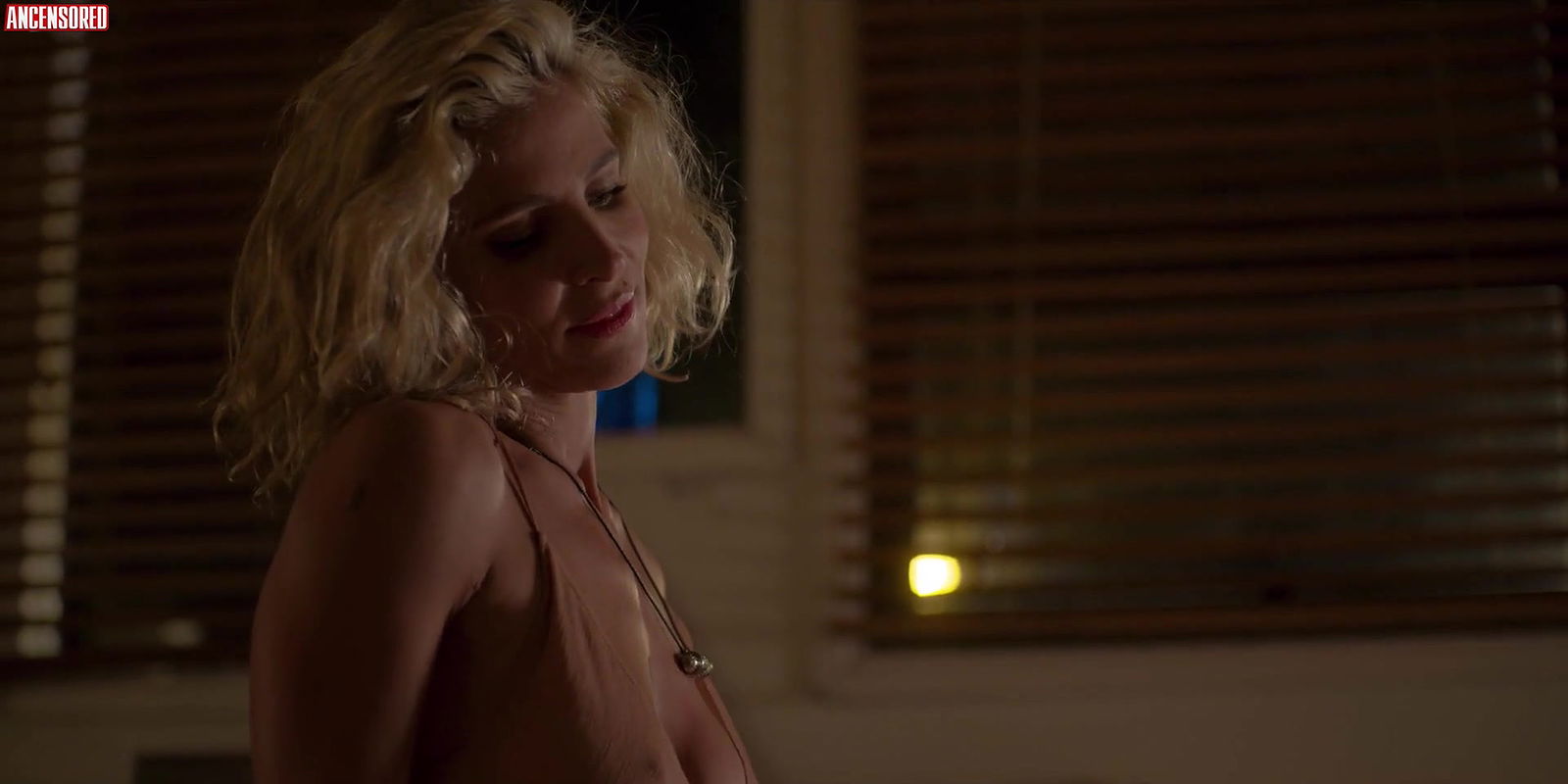 Elsa Pataky – tidelands