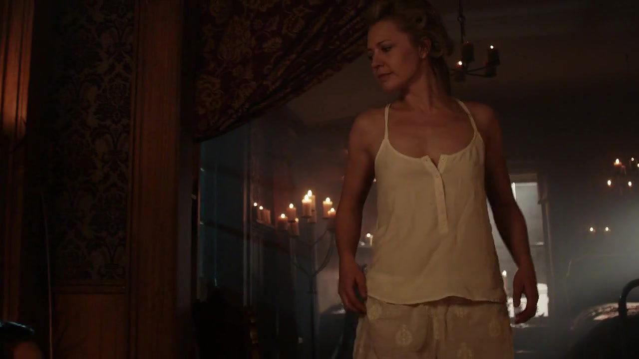 Elysia Rotaru – dead again in tombstone 2