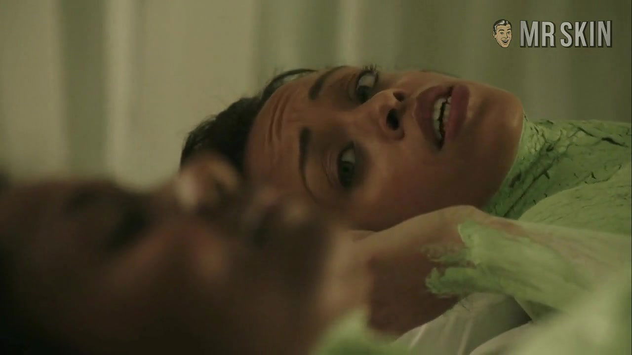 Emayatzy E Corinealdi – Hand of God