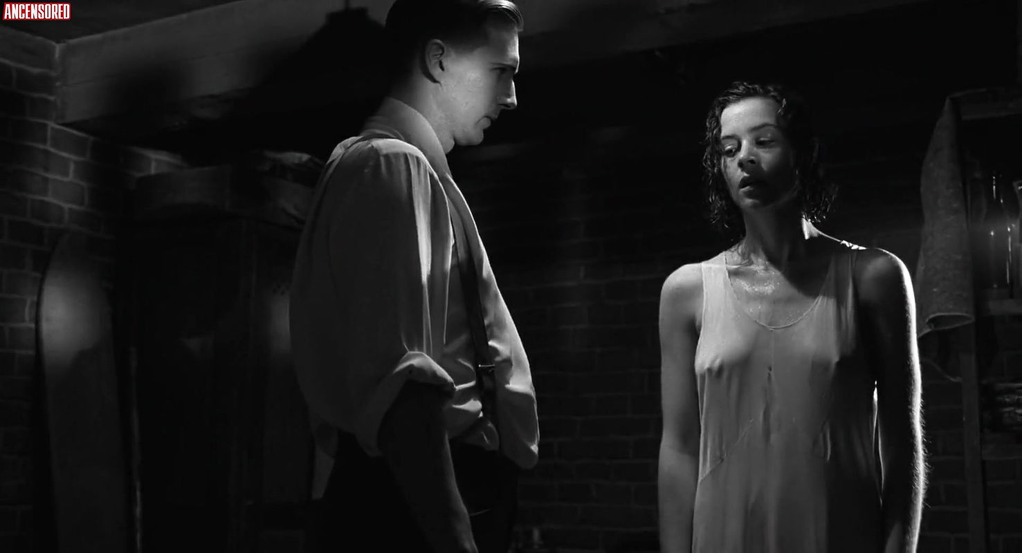 Embeth Davidtz – Schindler s List