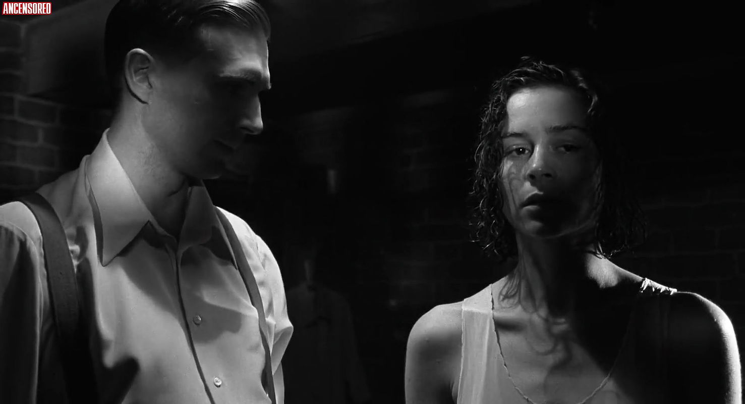 Embeth Davidtz – Schindler s List