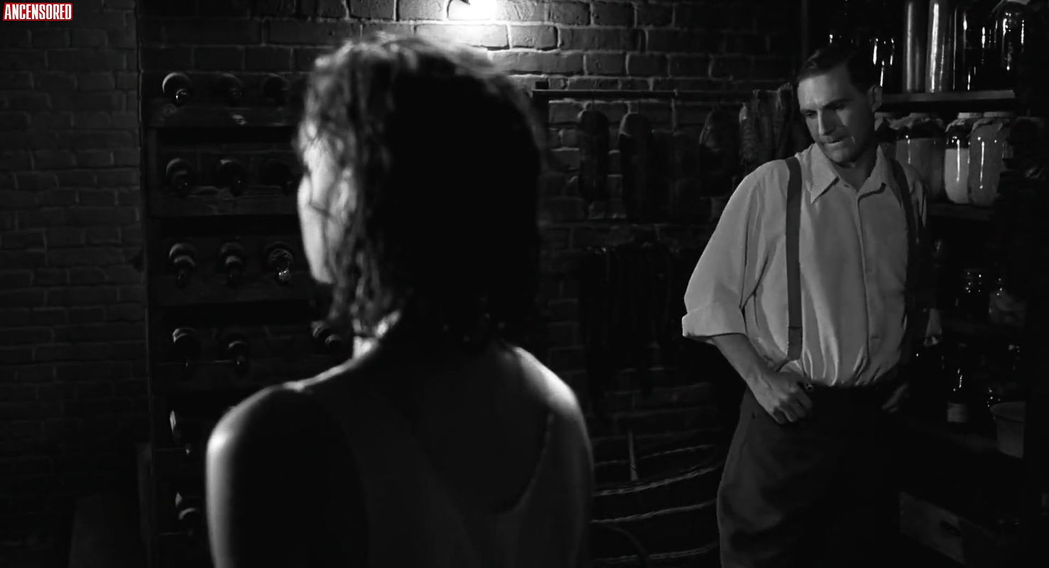 Embeth Davidtz – Schindler s List