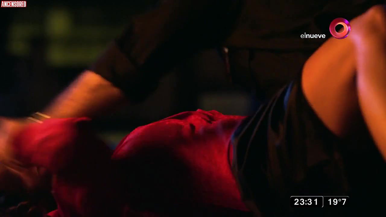 Emilia Attias – contrasangre