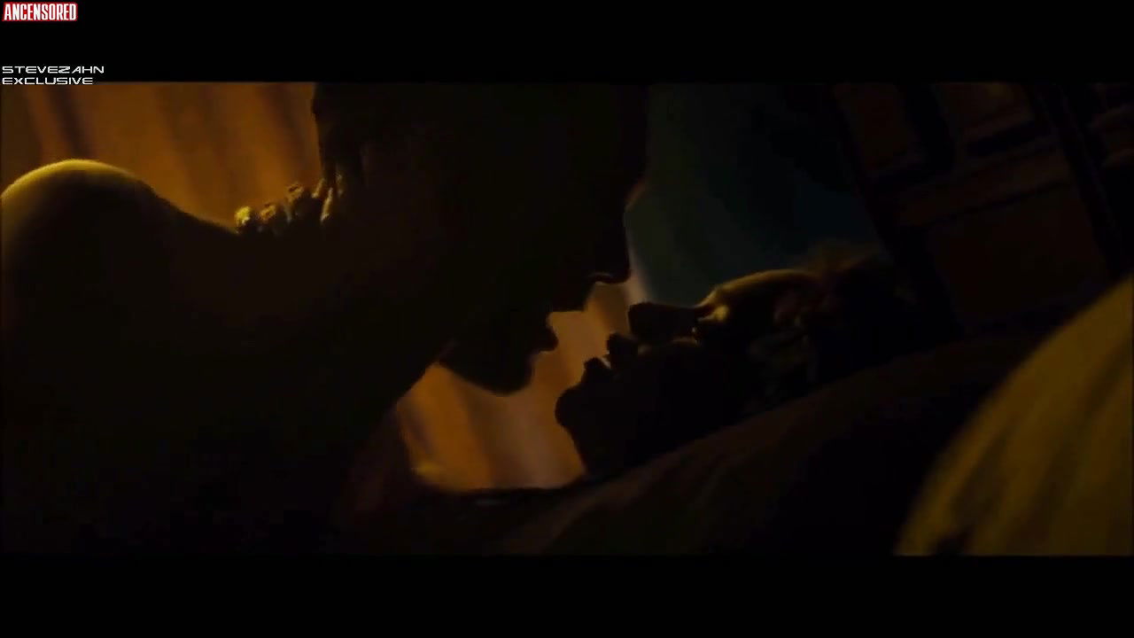 Emilia Clarke – above suspicion 2