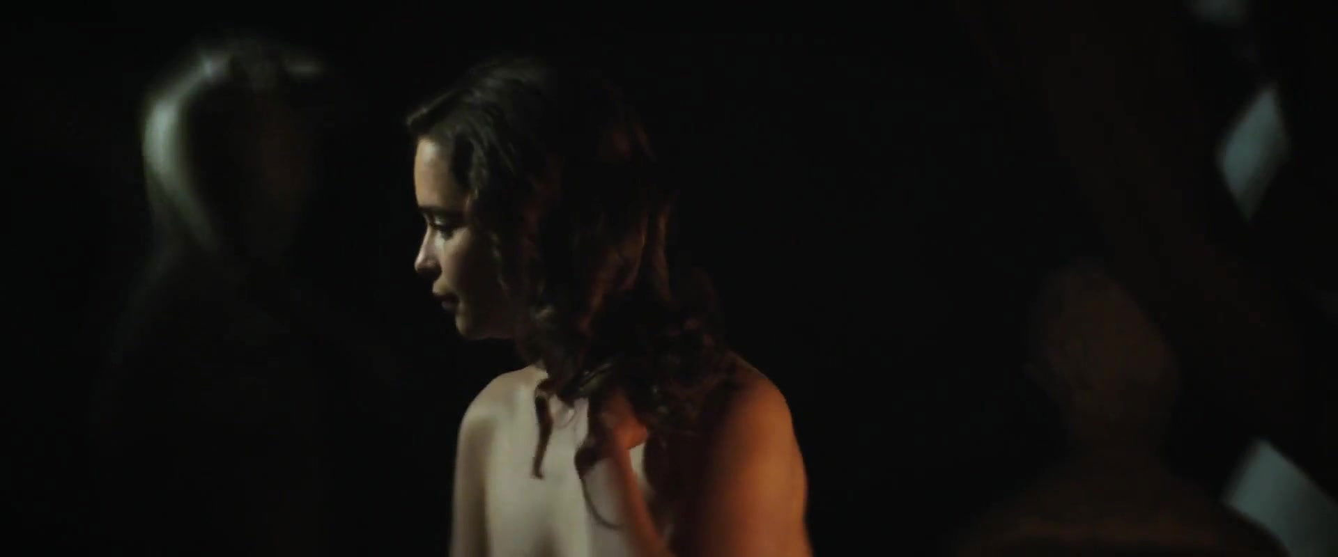 Emilia Clarke – voice from the stone