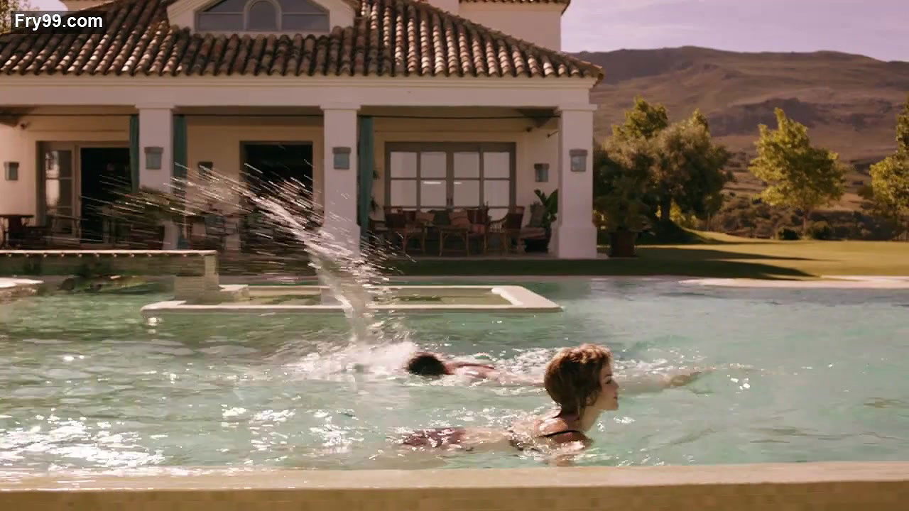 Emilia Schle – berlin station 2