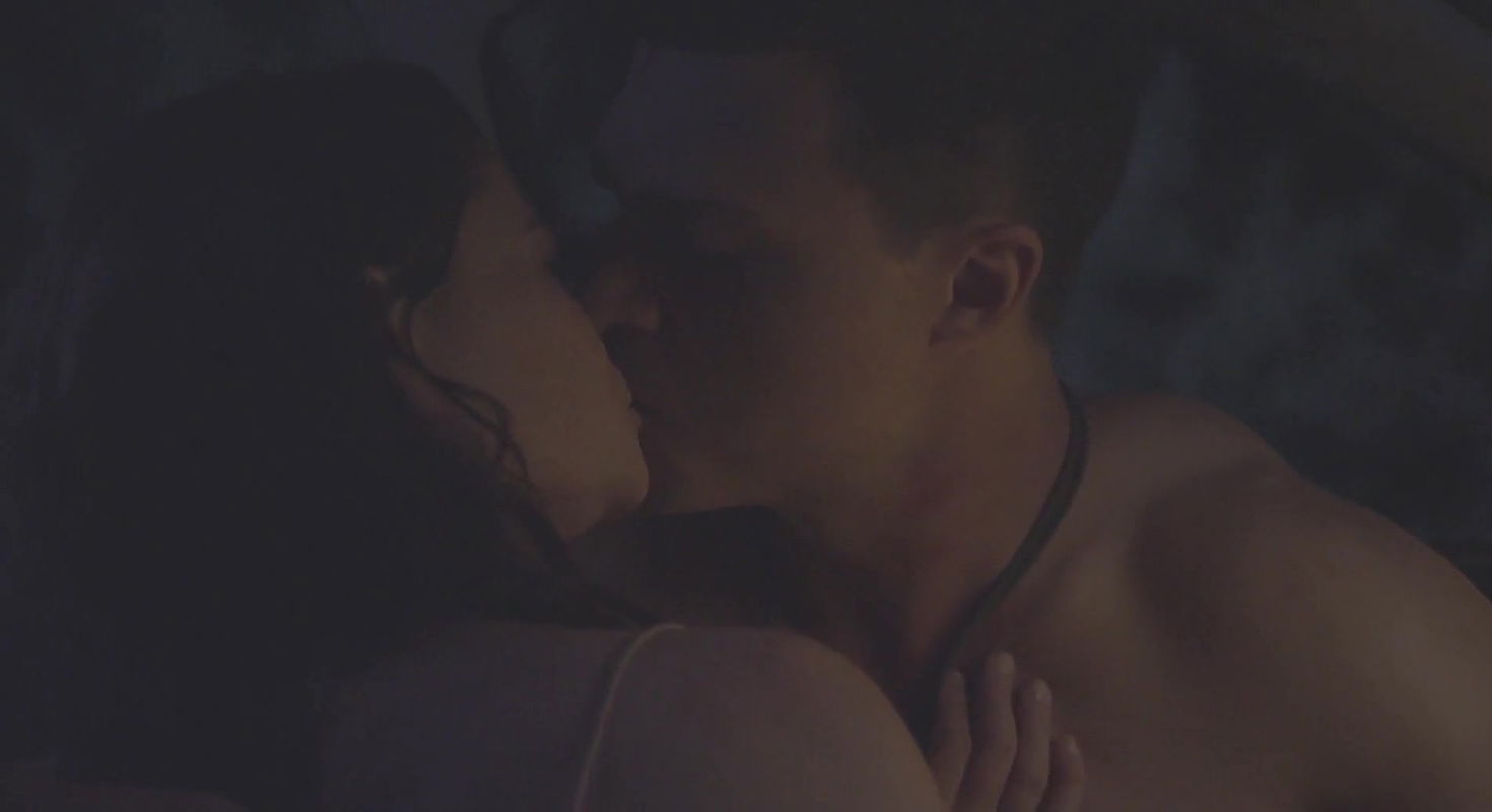 Emilie de Ravin – The Submarine Kid