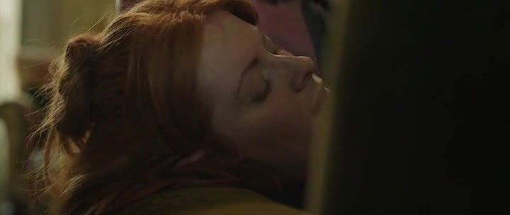 Emily Beecham – daphne