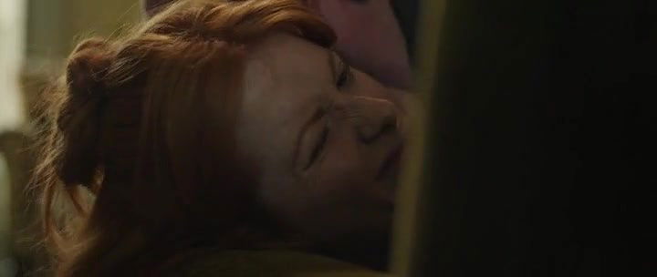 Emily Beecham – daphne