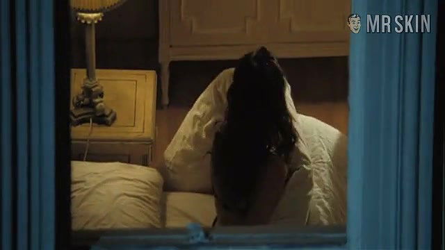 Emily Blunt – wild target