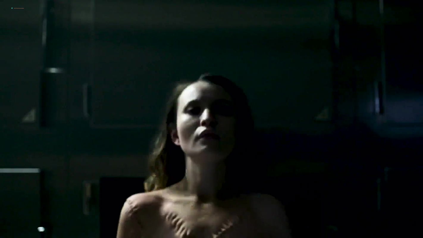 Emily Browning – american gods