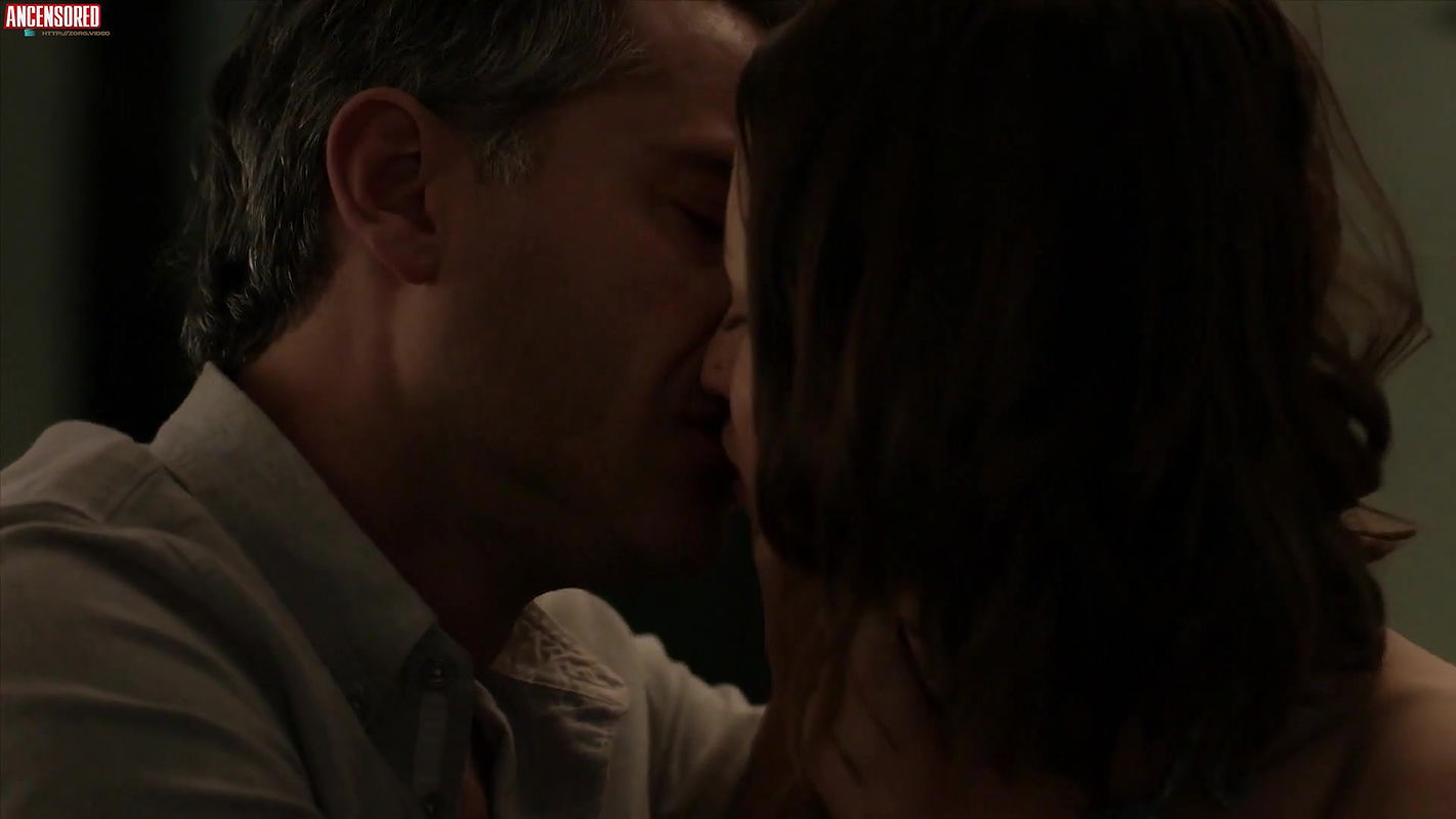 Emily Browning – The Affair