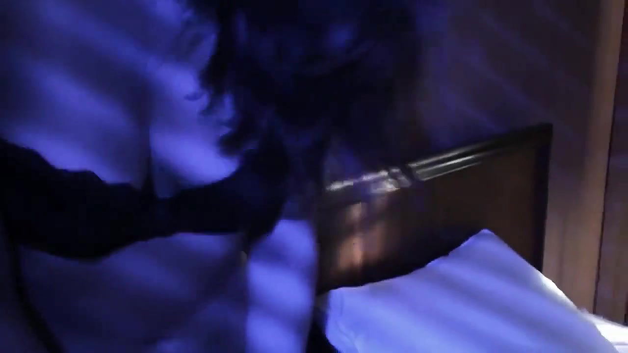 Emily DiDonato – love advent