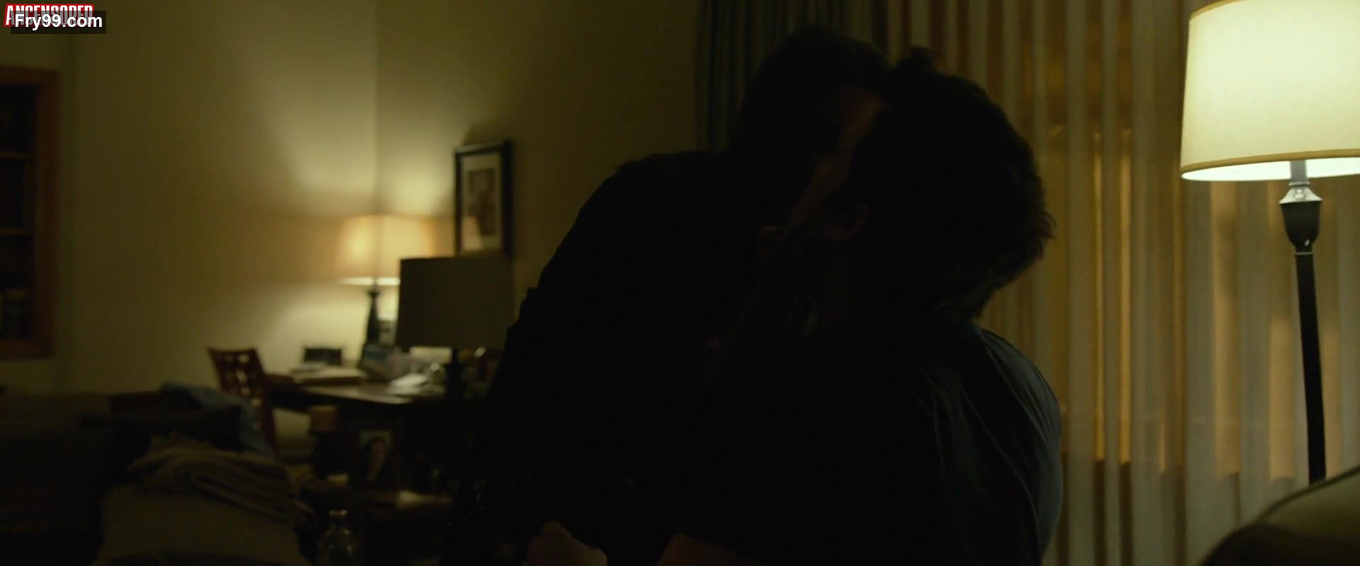 Emily Ratajkowski – Gone Girl