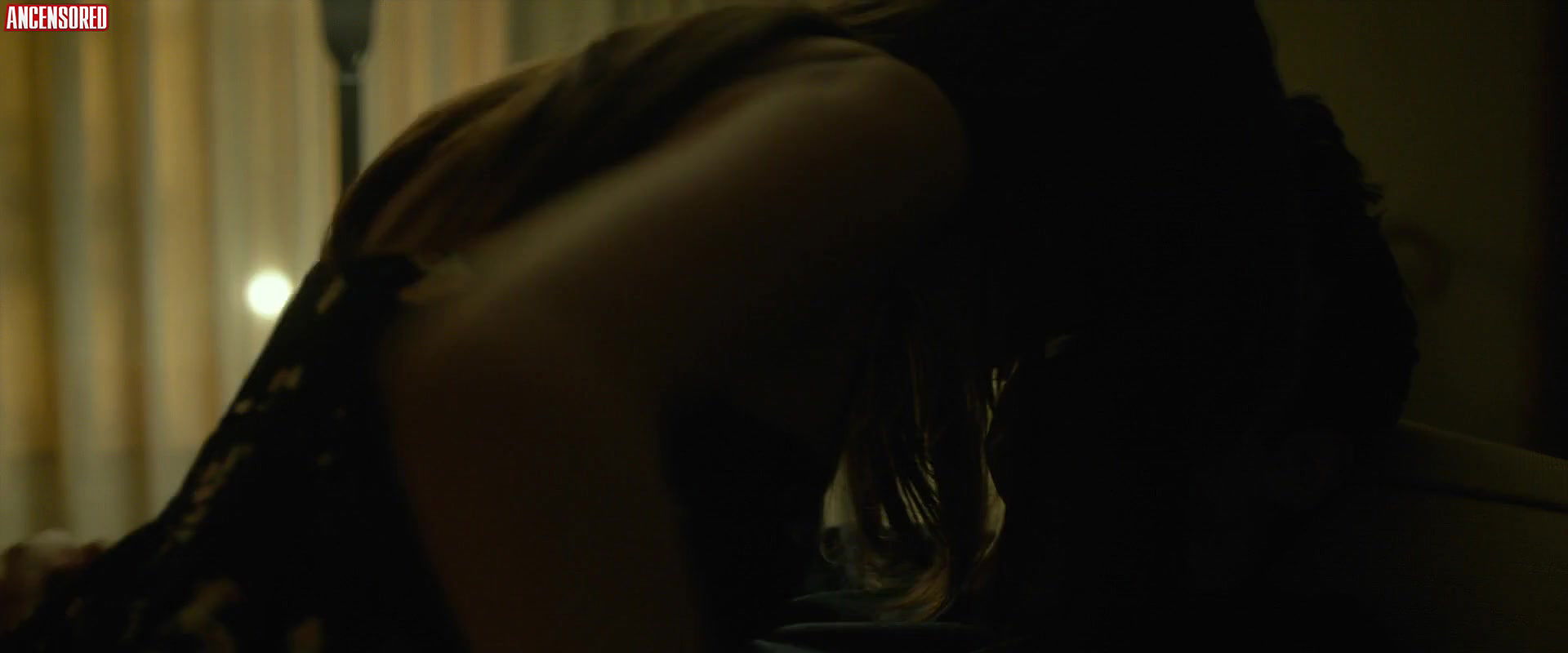 Emily Ratajkowski – Gone Girl