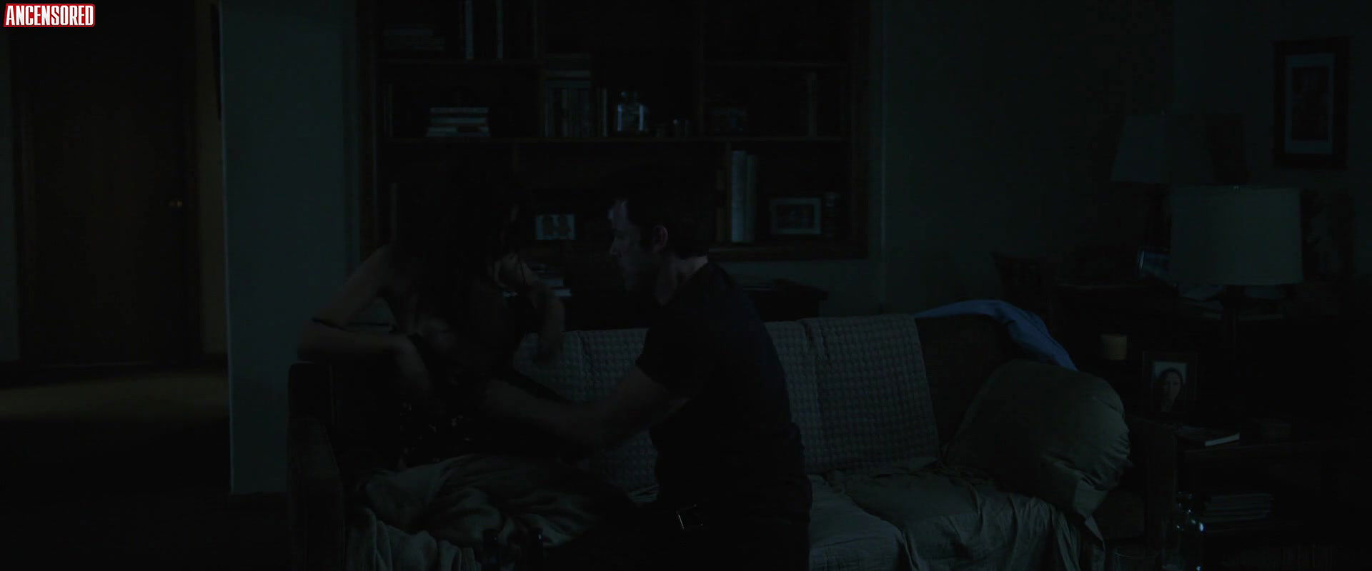 Emily Ratajkowski – Gone Girl