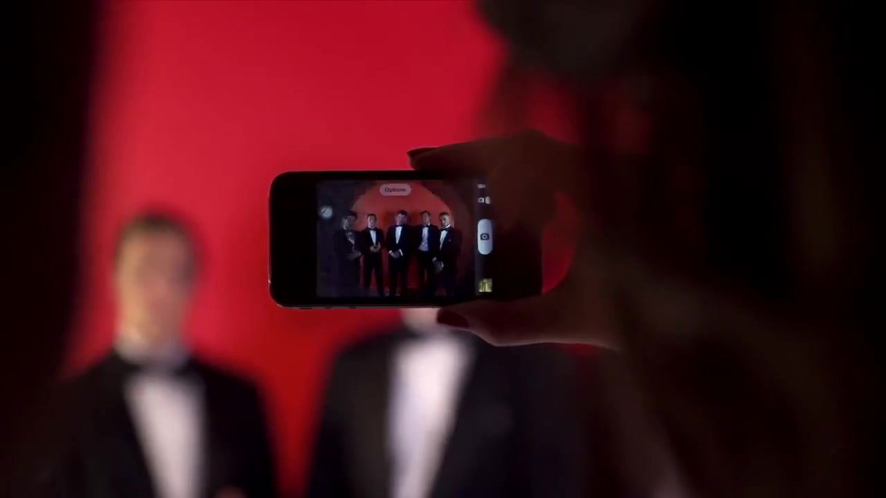 Emily Ratajkowski – GQ Behind the Scenes