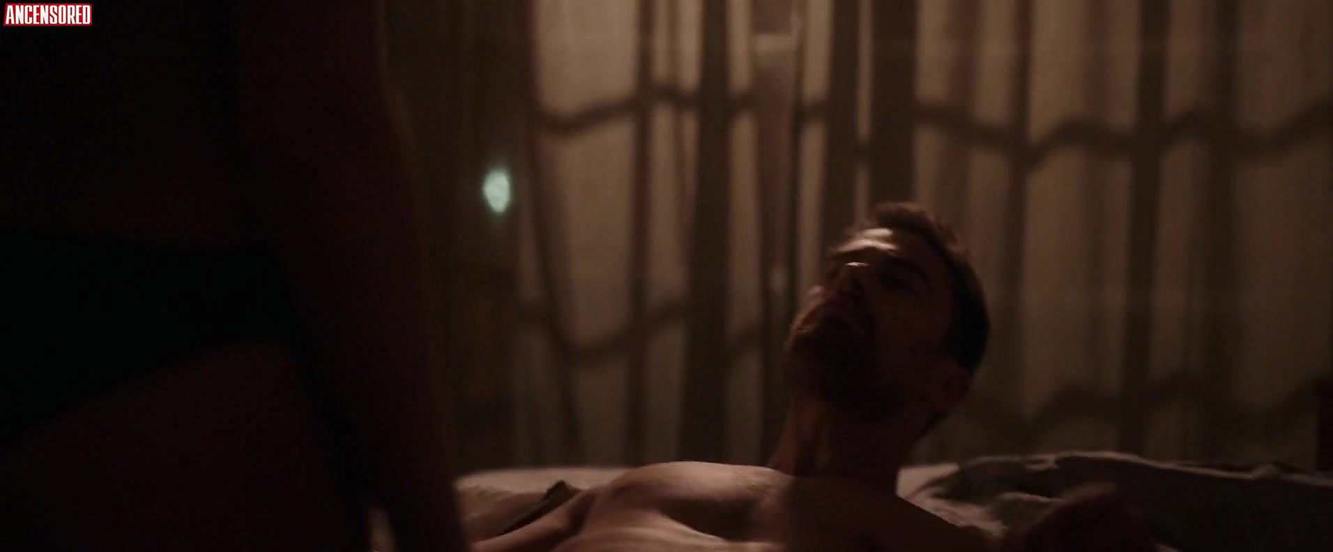 Emily Ratajkowski – lying and stealing