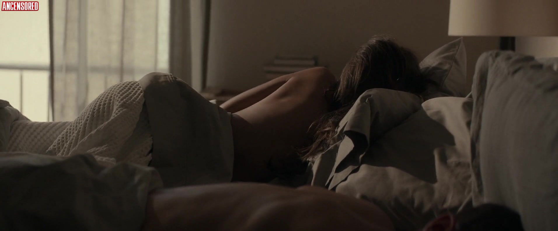 Emily Ratajkowski – lying and stealing